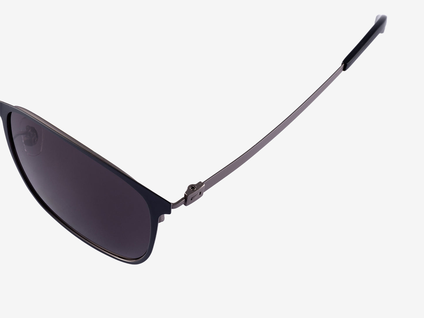 DR23704