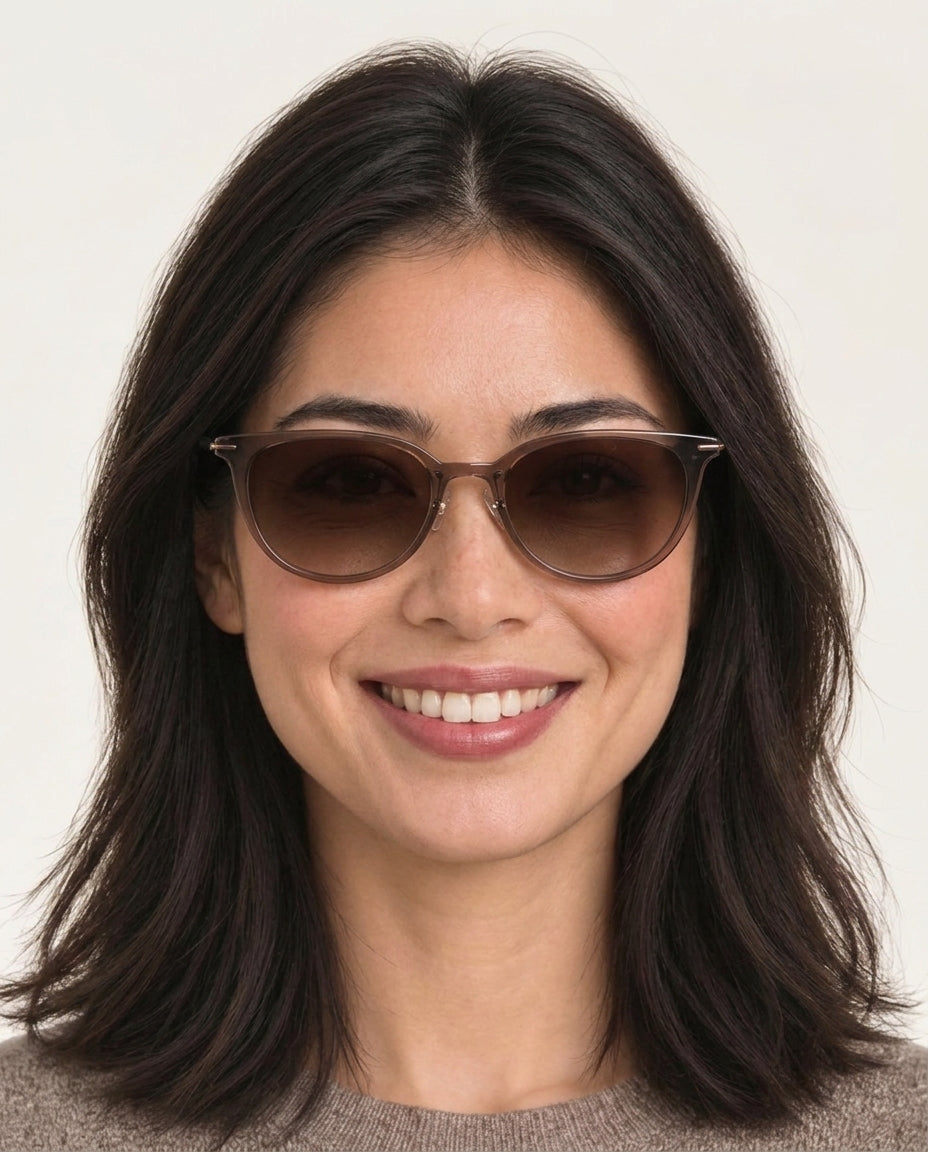Model wearing Dormann Sun Maui round sunglasses in Mocha